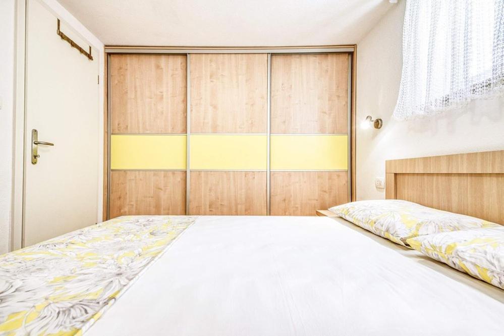 Apartments Gracija Povlja  Zewnętrze zdjęcie