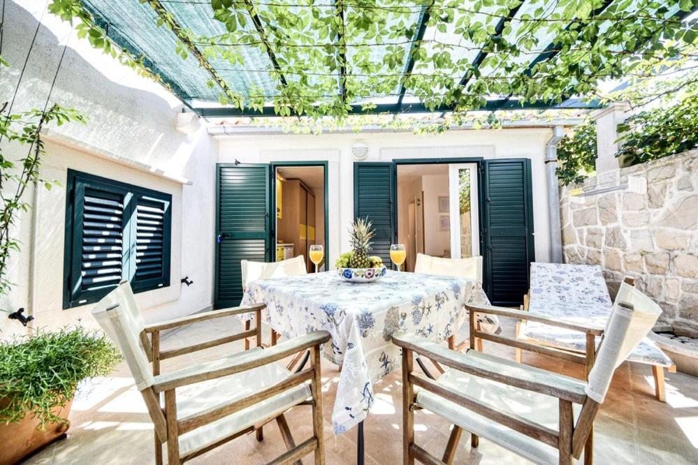 Apartments Gracija Povlja  Zewnętrze zdjęcie